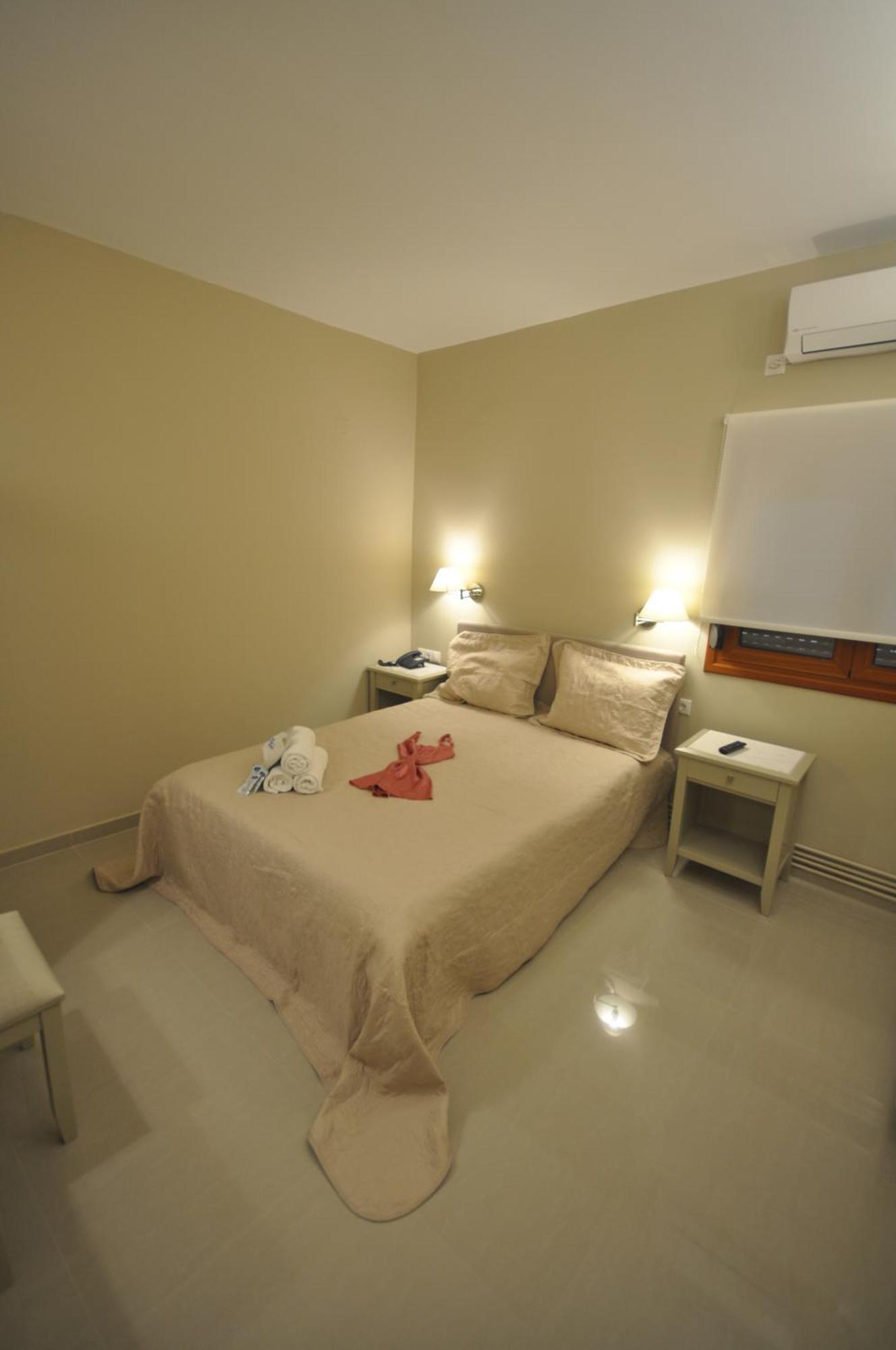 Ariadnes Holiday Accommodation Apidias Lakos Zimmer foto