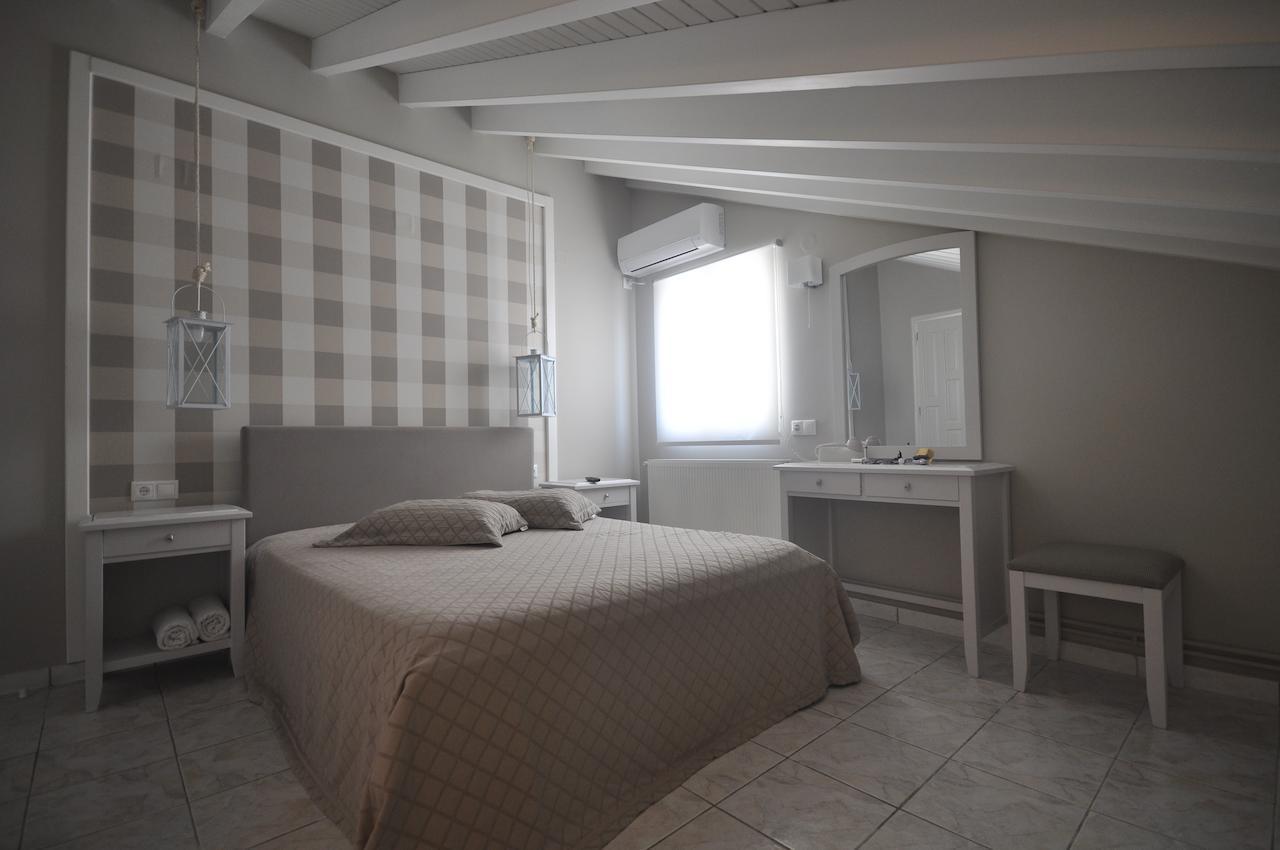 Ariadnes Holiday Accommodation Apidias Lakos Zimmer foto